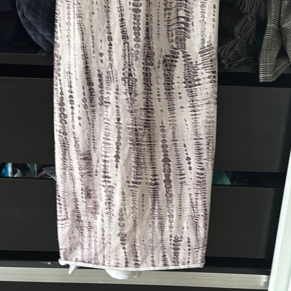 Elegant Tie-Dye Maxi Dress - Picture 8 of 9